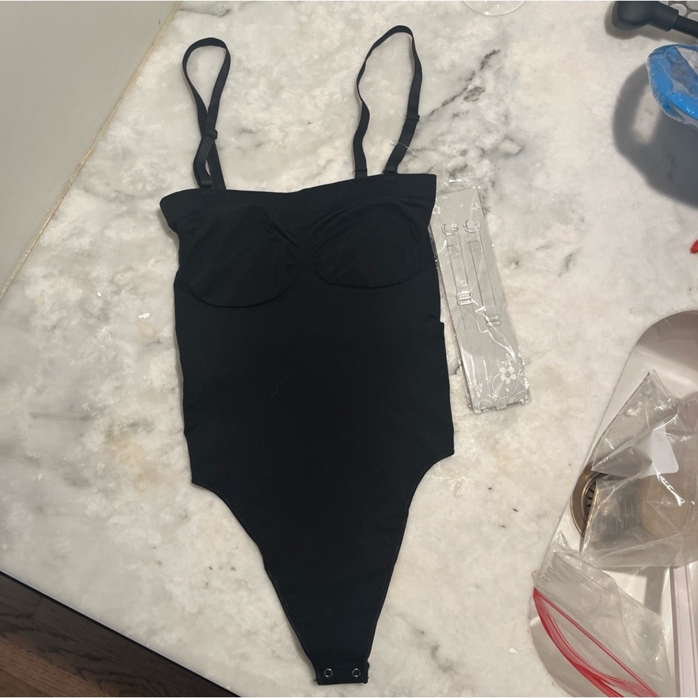 Black Shapewear Bodysuit Cami Thong Snap Crotch – Women’s S / S-M (NWT)